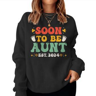 Soon To Be Aunt 2024 Groovy Aunt Pregnancy Announcement Women Crewneck Graphic Sweatshirt - Seseable