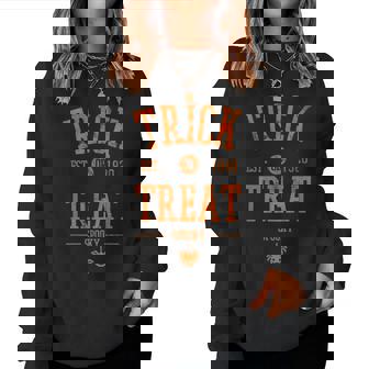 Spooky Fall Vibes Distressed Halloween Vibes Spooky Spider Halloween Women Sweatshirt | Mazezy