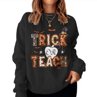 Trick Or Teach Retro Halloween Teacher Costume Women Sweatshirt - Monsterry UK