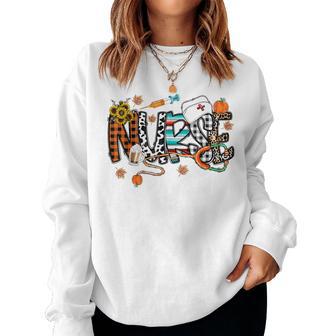 Retro Autumn Pumpkin Fall Nurse Life Thanksgiving Nurse Women Sweatshirt - Thegiftio UK