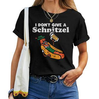 Bratwurst Dont Give Schnitzel Oktoberfest Costume Women T-shirt - Seseable