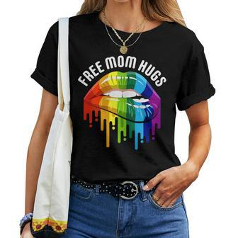 Dripping Lips Rainbow Lgbtq Mother Free Mom Hugs Women T-shirt | Mazezy DE