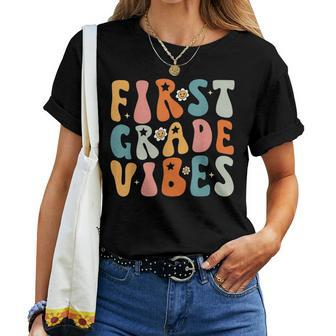 First Grade Vibes 1St Grade Team Colorful 1St Day Of School Women T-shirt | Mazezy