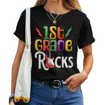 1St Grade Rocks Back To School StudentsTeachers Women T-shirt