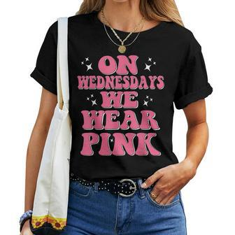 Funny We Wear Pink On Wednesdays Messy Bun On Wednesday Pink Women T-shirt | Mazezy DE
