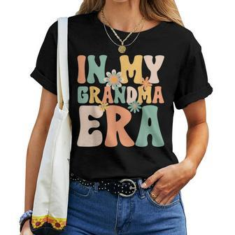 Groovy Retro In My Grandma Era Mom Life Women T-shirt | Mazezy