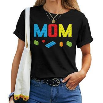 Mom Master Builder Building Bricks Blocks Family Set Parents Women T-shirt - Seseable