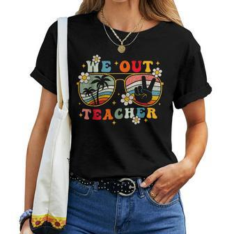 Peace We Out Teacher Happy Last Day Of School Teacher Summer Women T-shirt | Mazezy