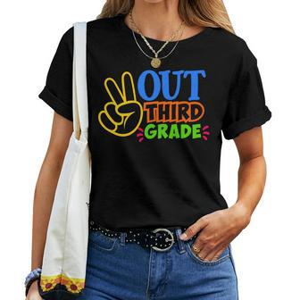 Peace Out Third Grade Last Day Of School Teacher 3Rd Grade Women T-shirt | Mazezy