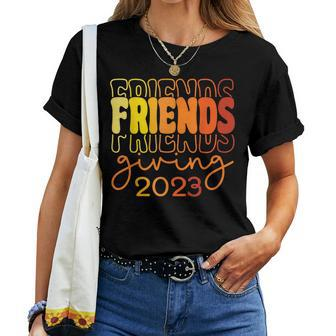 Retro Groovy Friends Giving 2023 Thanksgiving Friendsgiving Women T-shirt | Mazezy