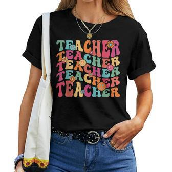 Retro Groovy Teacher Inspirational Happy Back To School Women T-shirt - Thegiftio UK
