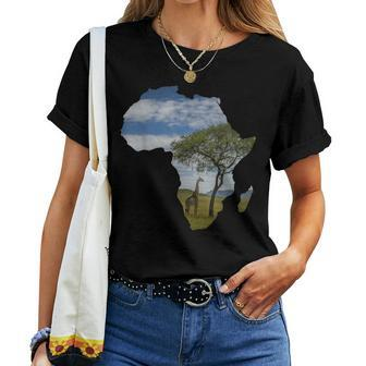 Serengeti Giraffe Landscape Picture In Africa Cool Tourist Women T-shirt | Mazezy
