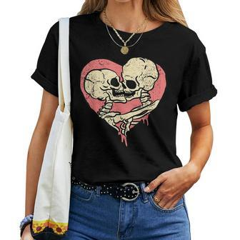 Skeleton Kissing Halloween Costume Bones Skulls Women T-shirt | Mazezy