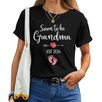 Soon To Be Grandma 2024 Pregnancy Announcement Baby Shower Women T-shirt