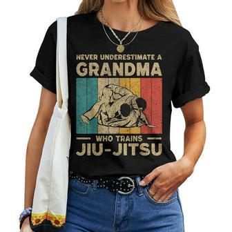 Never Underestimate A Grandma Bjj Brazilian Jiu Jitsu For Grandma Women T-shirt | Mazezy