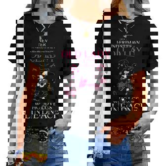 Never Underestimate Old Lady Who Loves T Women T-shirt | Mazezy