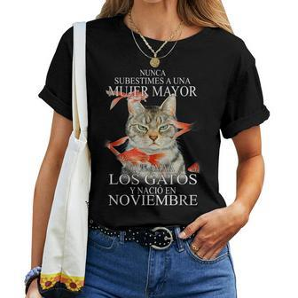 Never Underestimate An Old Lady Spanish November Birthday Women T-shirt | Mazezy