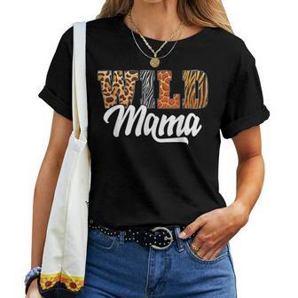 Wild Mama Mom Born Two Be Wild Safari Jungle Animal Zoo For Mom Women T-shirt | Mazezy DE