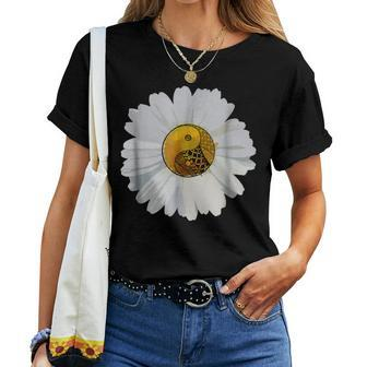 Yin Yang Daisy Flower Women T-shirt | Mazezy