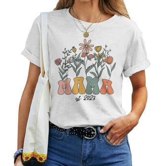 Flowers Groovy Retro Mama Est 2023 New Mom Pregnancy Women T-shirt | Mazezy