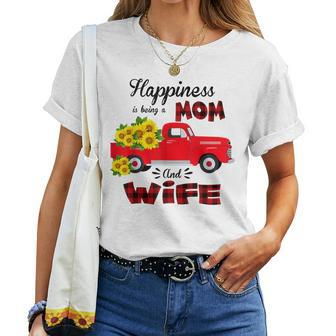 Happiness Is Being A Mom And Wife Sunflower Gift Gift For Women Women T-shirt Casual Daily Crewneck Short Sleeve Graphic Basic Unisex Tee