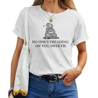 No Ones Treading On You Sweetie Funny Quote Men Women Women T-shirt Short Sleeve Graphic - Thegiftio UK