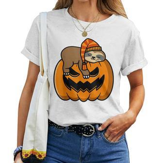 Pumpkin With Sloth Happy Halloween Fall Themed Costume Happy Halloween Women T-shirt | Mazezy AU