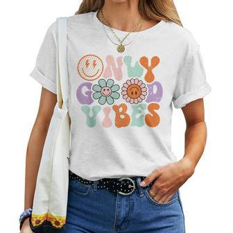 Retro Good Vibes Only Daisy Sunflower Positive Mind And Life Women T-shirt | Mazezy