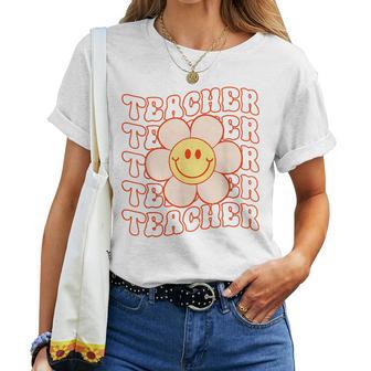 Retro Style Happy Face Teacher Daisy Flower Smile Face Women T-shirt - Seseable