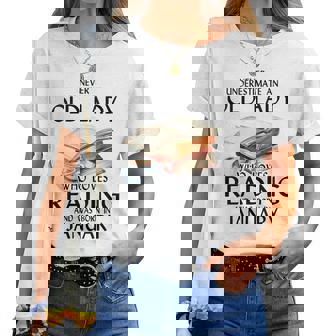 Never Underestimate An Old Lady Who Loves Reading January Women T-shirt - Seseable