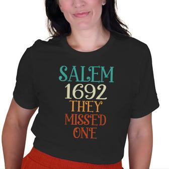 Salem 1692 They Missed One Retro Vintage Old Women T-shirt | Mazezy