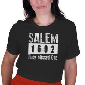 Salem 1692 They Missed One Retro Vintage Witches History Old Women T-shirt | Mazezy