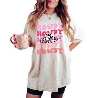 Vintage White Howdy Rodeo Western Hat Southern Cowgirl Women's Oversized Comfort T-shirt | Mazezy