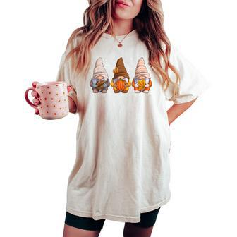 Autumn Gnomes Thanksgiving Gnomes With Pumpkin Leaves Thanksgiving Women's Oversized Comfort T-shirt | Mazezy