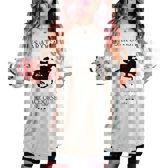 Saratoga New York Thoroughbred Horse Racing Track Women's Oversized Comfort T-shirt | Mazezy