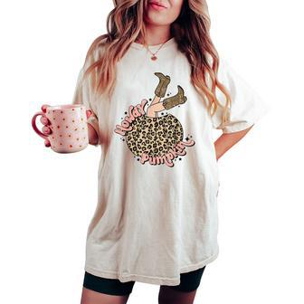 Western Leopard Howdy Pumpkin Cowgirl Halloween Halloween Women's Oversized Comfort T-shirt | Mazezy