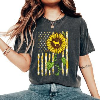Beagle Mom Sunflower American Flag Dog Lover Women's Oversized Comfort T-shirt | Mazezy DE