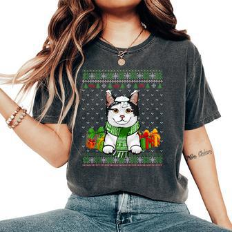 Cat Lovers Manx Cute Cat Santa Hat Ugly Christmas Sweater Women's Oversized Comfort T-Shirt - Monsterry