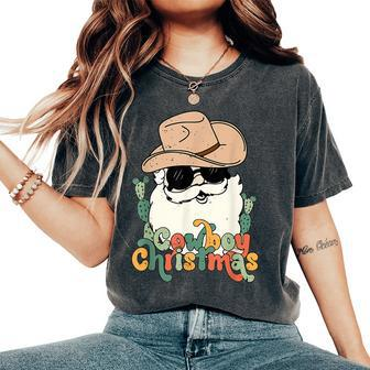 Cowboy Christmas Santa Claus Western Vintage Cowgirl Retro Women's Oversized Comfort T-shirt | Mazezy