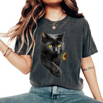 Cute Black Cat With Yellow Eyes And Sunflower Cats Lover Women's Oversized Comfort T-shirt | Mazezy