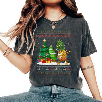 Dabbing Pineapple Lovers Santa Hat Ugly Christmas Sweater Women's Oversized Comfort T-Shirt - Seseable