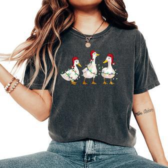 Duck Santa Hat Christmas Lights Silly Goose Xmas Women Women's Oversized Comfort T-Shirt - Monsterry AU