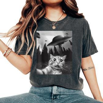 Cat Selfie With Ufos Cat Owner Women's Oversized Comfort T-Shirt - Monsterry