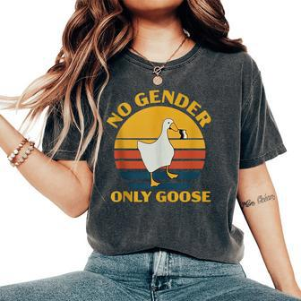 Goose No Gender Nonbinary Lgbt Duck Gay Pride Lgbt Lover Women's Oversized Comfort T-shirt | Mazezy