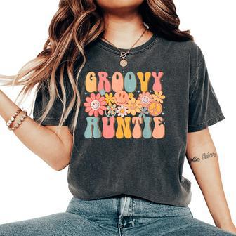 Groovy Auntie Retro Aunt Colorful Peace Sign Smile Face Women's Oversized Comfort T-Shirt - Monsterry DE