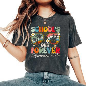 Groovy Schools Out Forever Retirement Teacher Retired 2023 Women's Oversized Comfort T-shirt | Mazezy