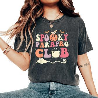 Groovy Spooky Parapro Club Paraprofessional Para Teacher Aid Women's Oversized Comfort T-Shirt | Mazezy