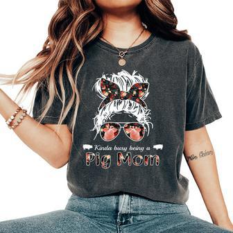 Kinda Busy Being A Pig Mom Messy Hair In Bun Bandana Women's Oversized Comfort T-shirt | Mazezy