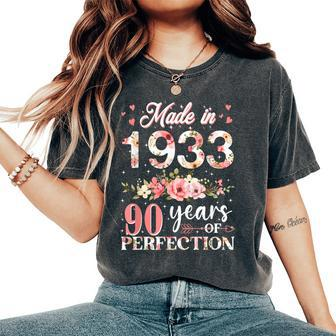 Made In 1933 Floral 90 Years Old 90Th Birthday Women's Oversized Comfort T-Shirt - Monsterry DE