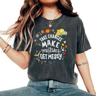 Magic Schoolbus Take Chances Make Mistakes Get Messy Women's Oversized Comfort T-Shirt - Seseable